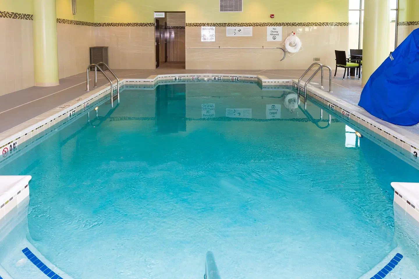Holiday Inn Paducah Riverfront by IHG Hallenbad