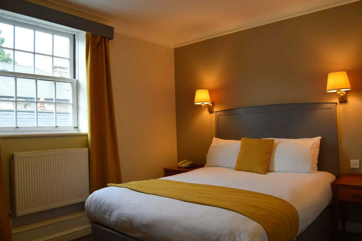 Arnos Manor ROOM_EXAMPLE