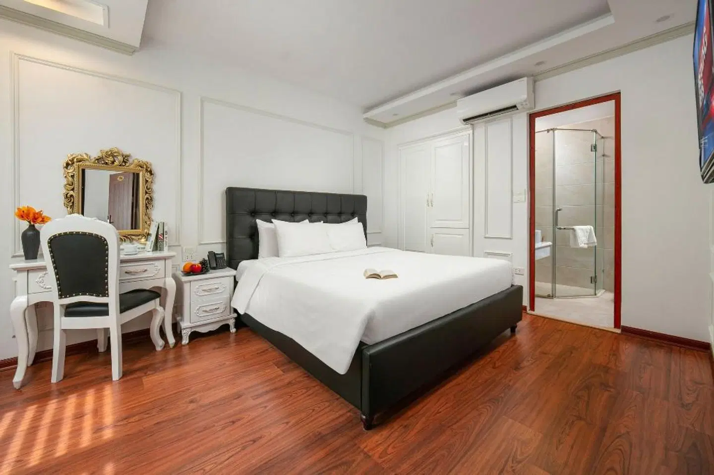 MIA HOTEL ROOM_EXAMPLE