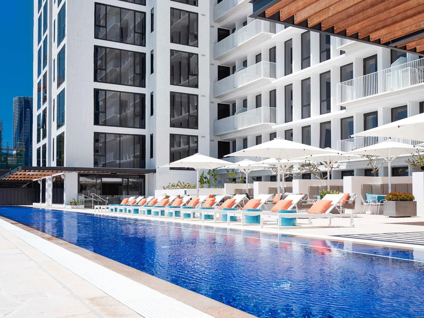 Art Series - The Johnson OUTDOOR_POOL