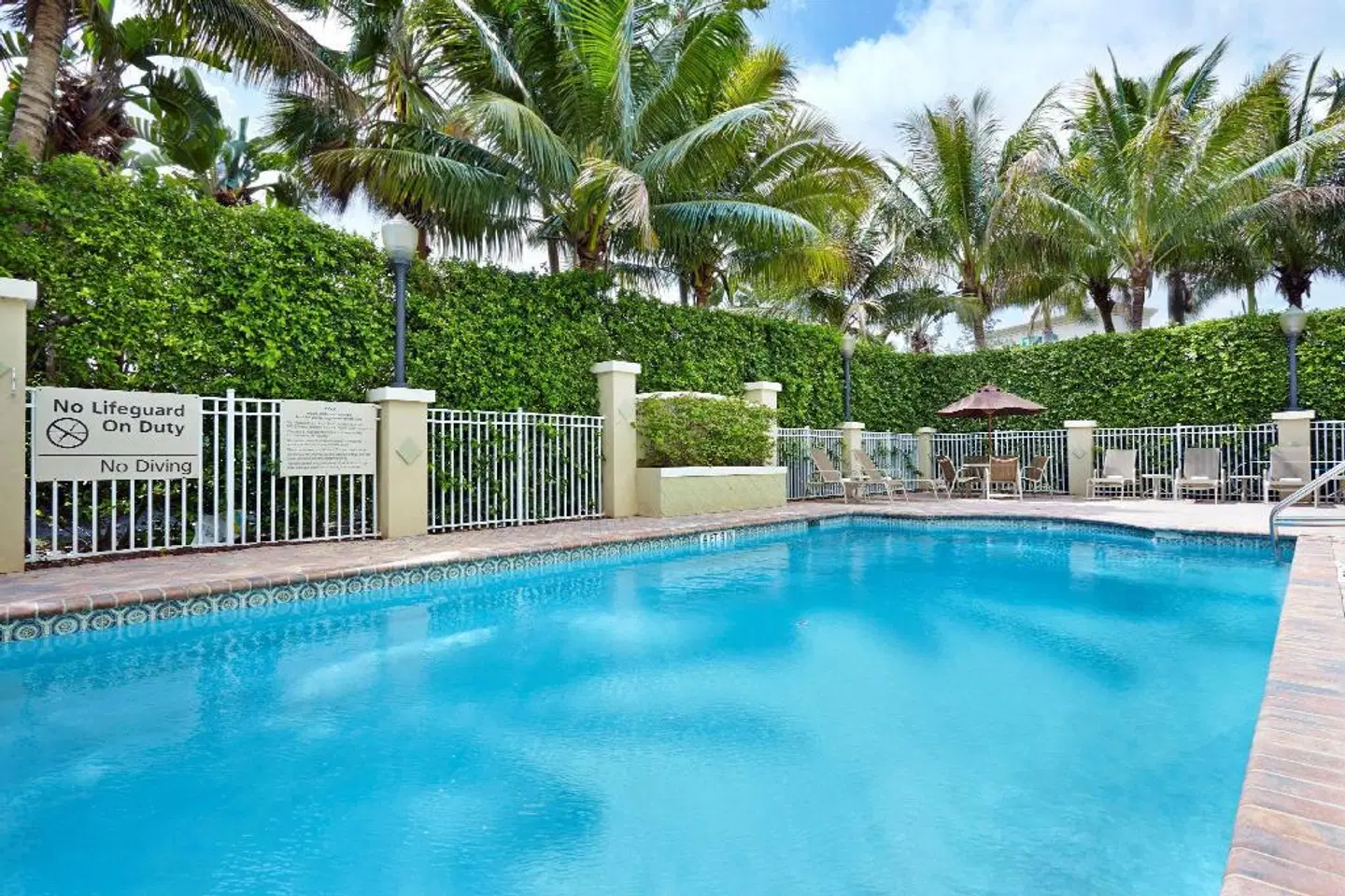 Hampton Inn West Palm Beach Central Airport OUTDOOR_POOL