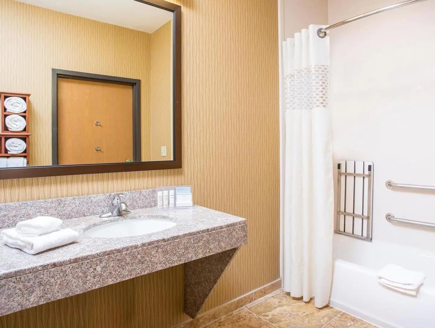 Hampton Inn Wichita East Badezimmer