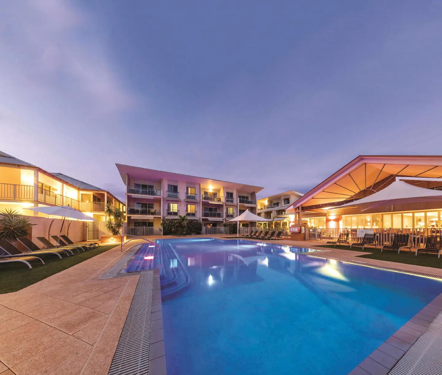 Oaks Broome Hotel OUTDOOR_POOL