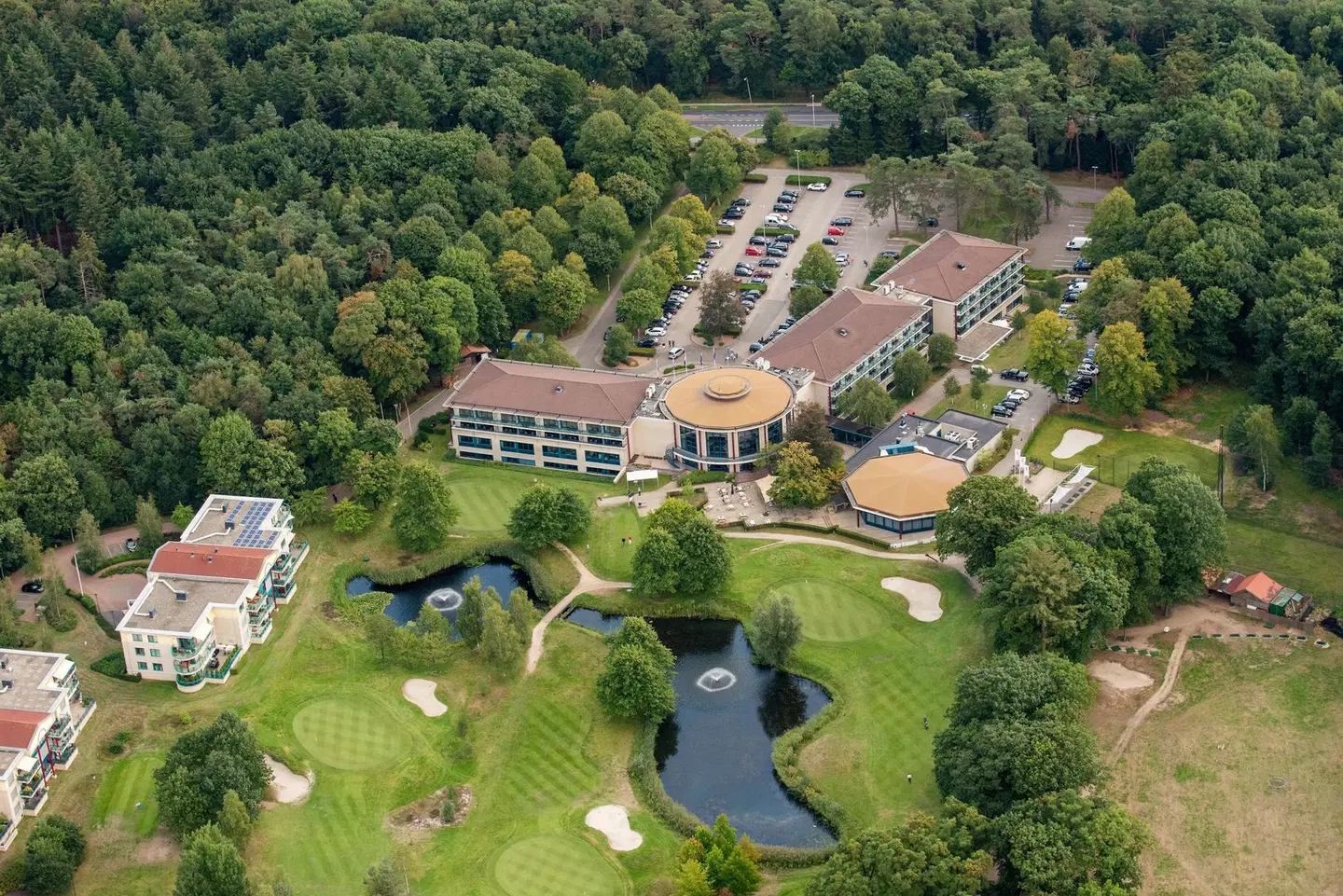 DoubleTree by Hilton Royal Parc Soestduinen EXTERIOR
