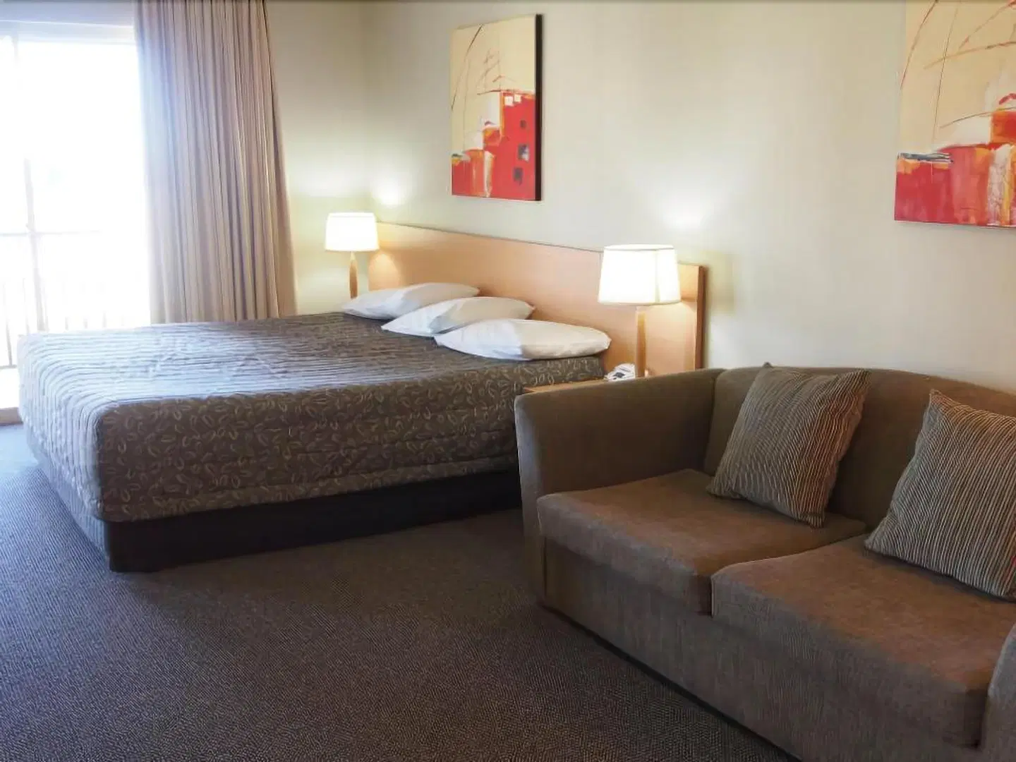 Golden Guitar Motor Inn ROOM_EXAMPLE