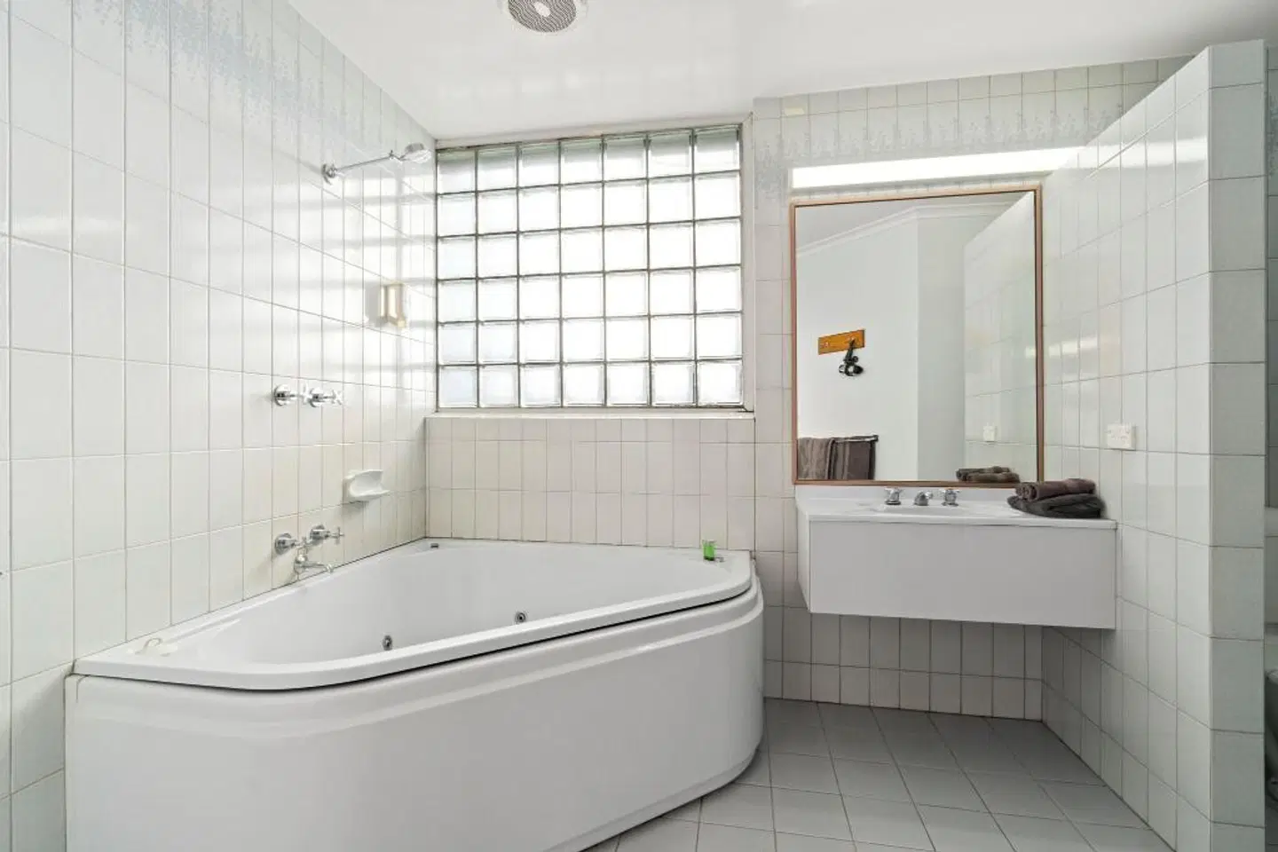 Baronga Motor Inn Badezimmer