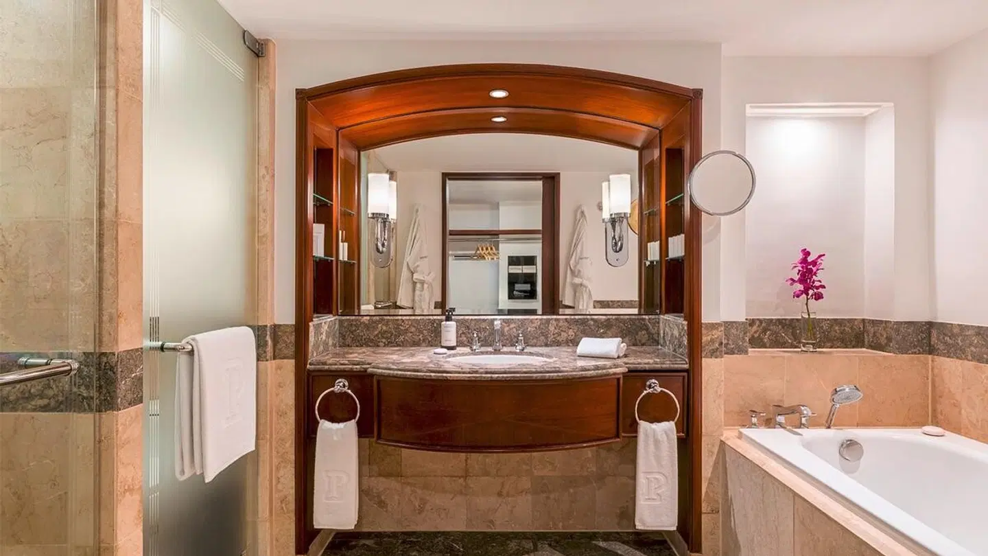 The Peninsula Manila Badezimmer