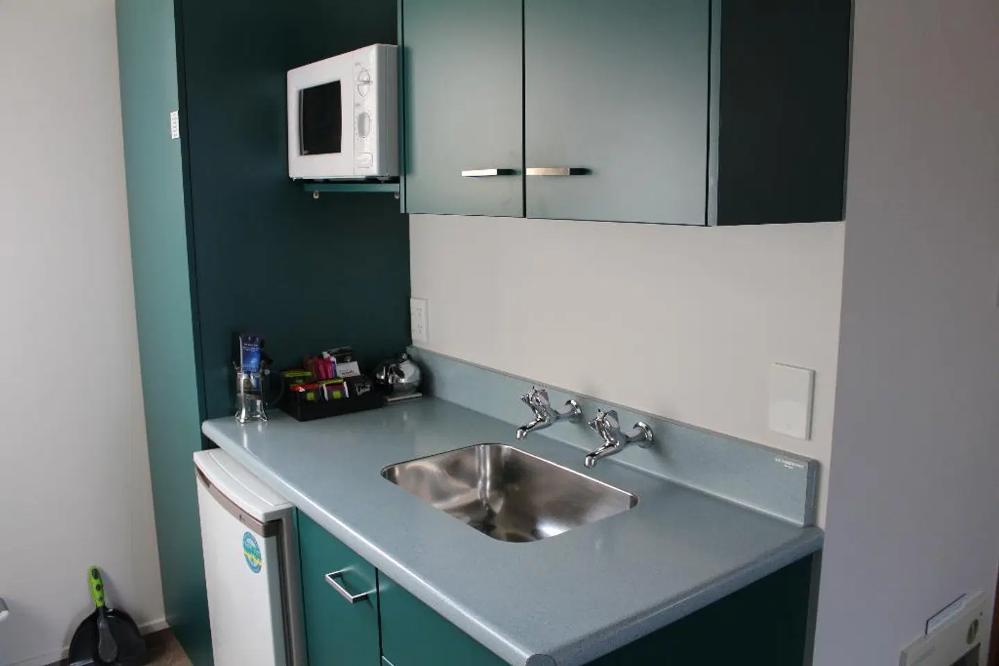 Ambassador Motor Lodge ROOM_EXAMPLE