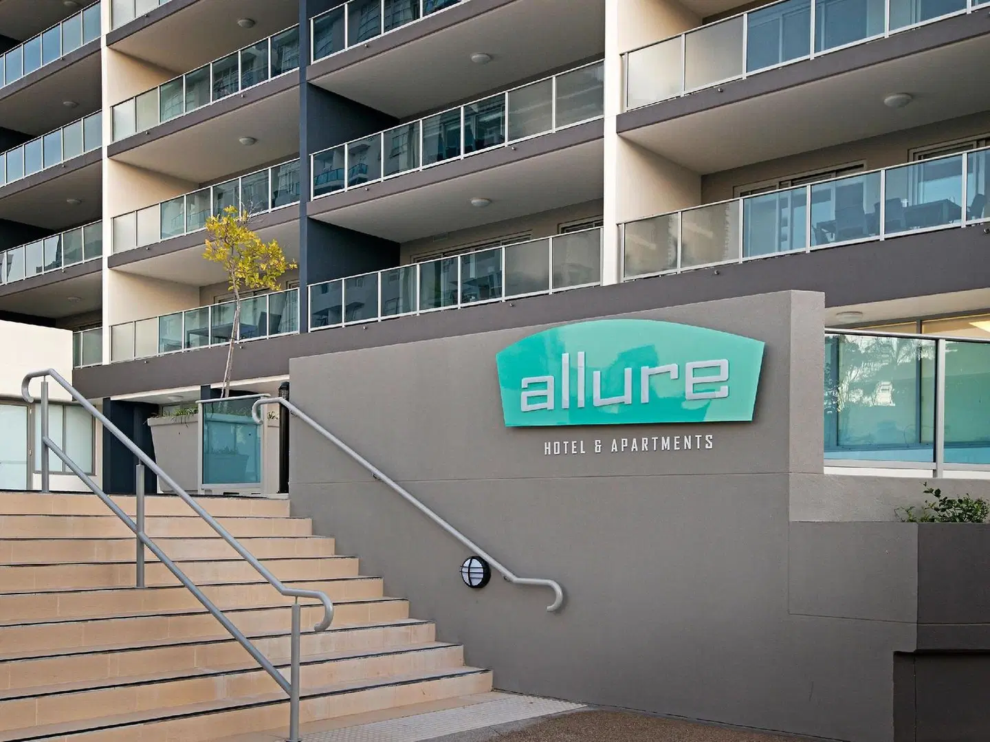 Allure Hotel & Apartments EXTERIOR