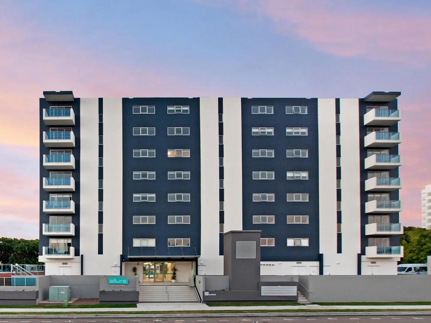 Allure Hotel & Apartments EXTERIOR
