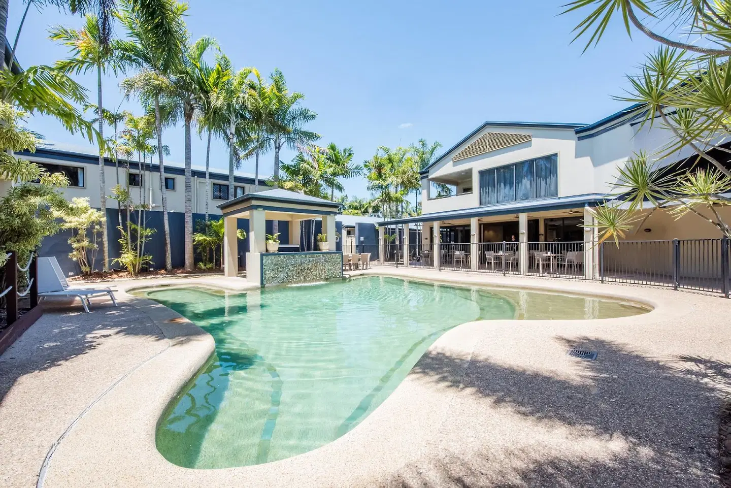 Coral Cay Resort OUTDOOR_POOL