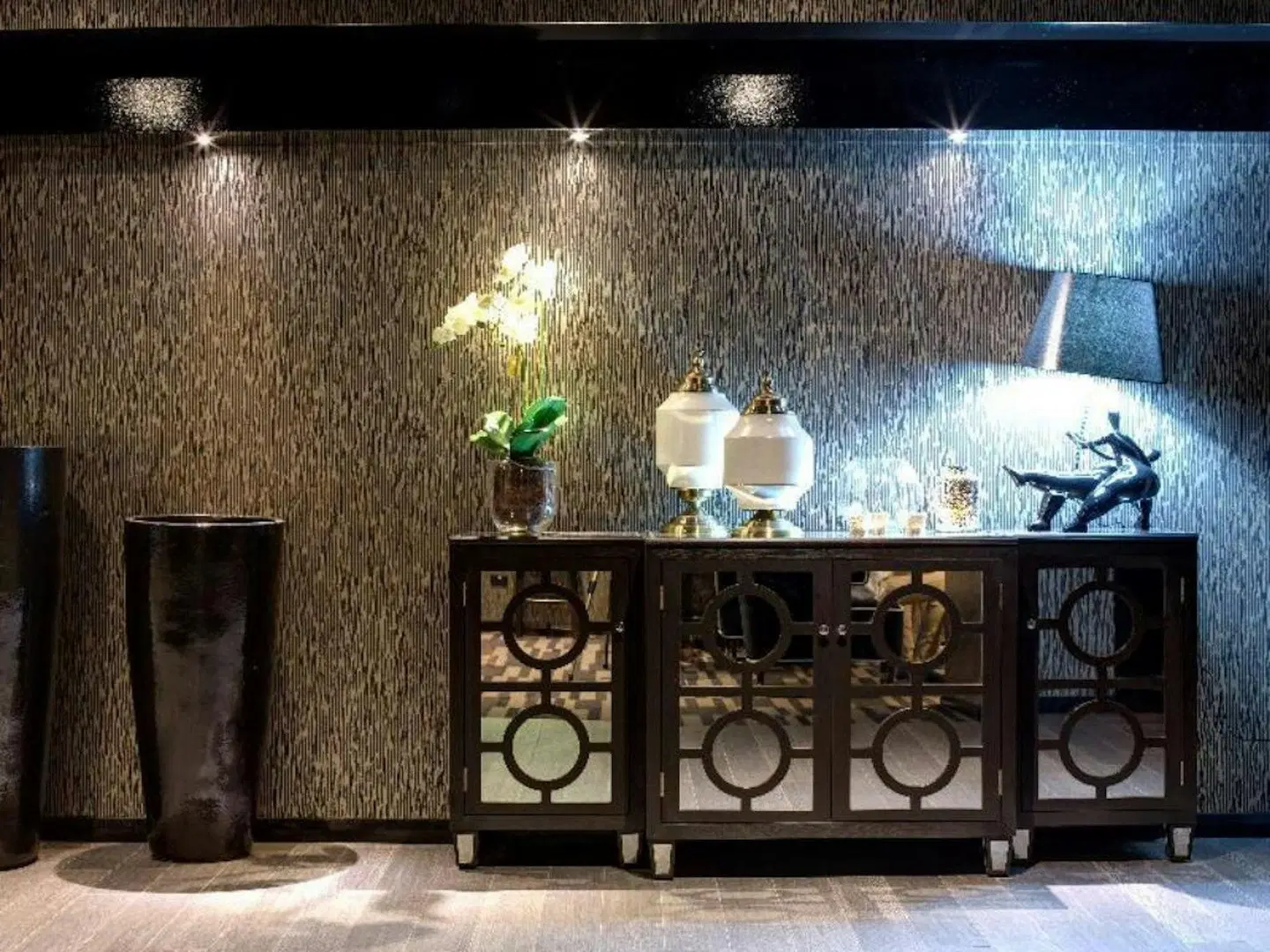 57Hotel Bar