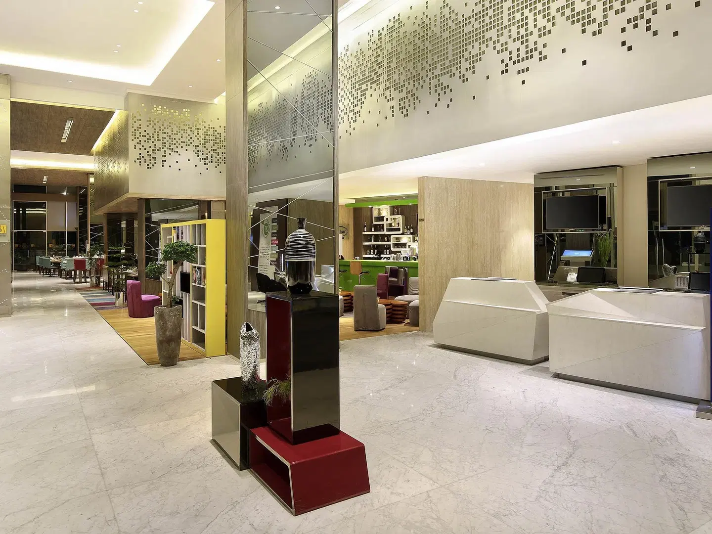 Novotel Makassar Grand Shayla LOUNGE_LOBBY
