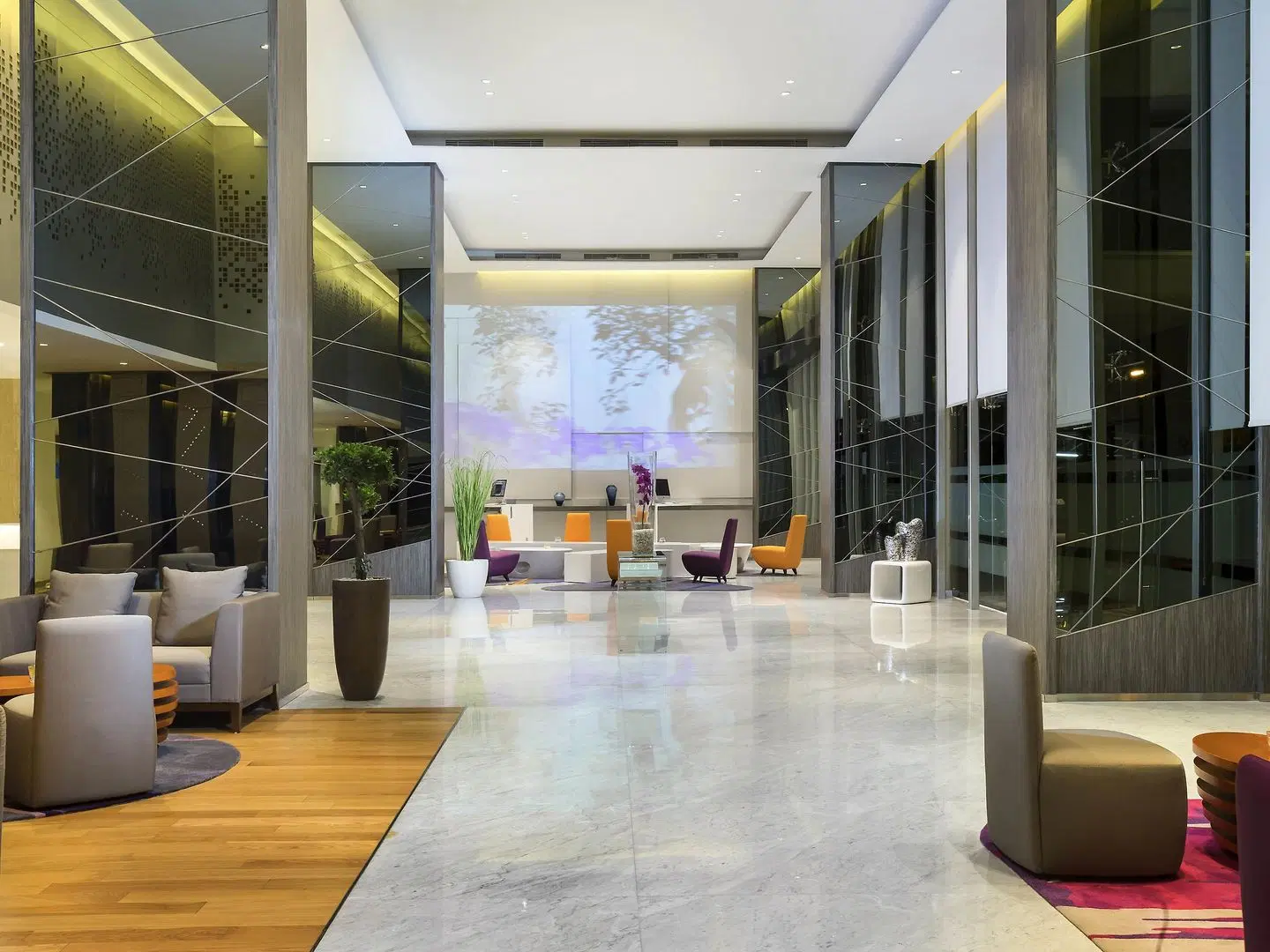 Novotel Makassar Grand Shayla LOUNGE_LOBBY