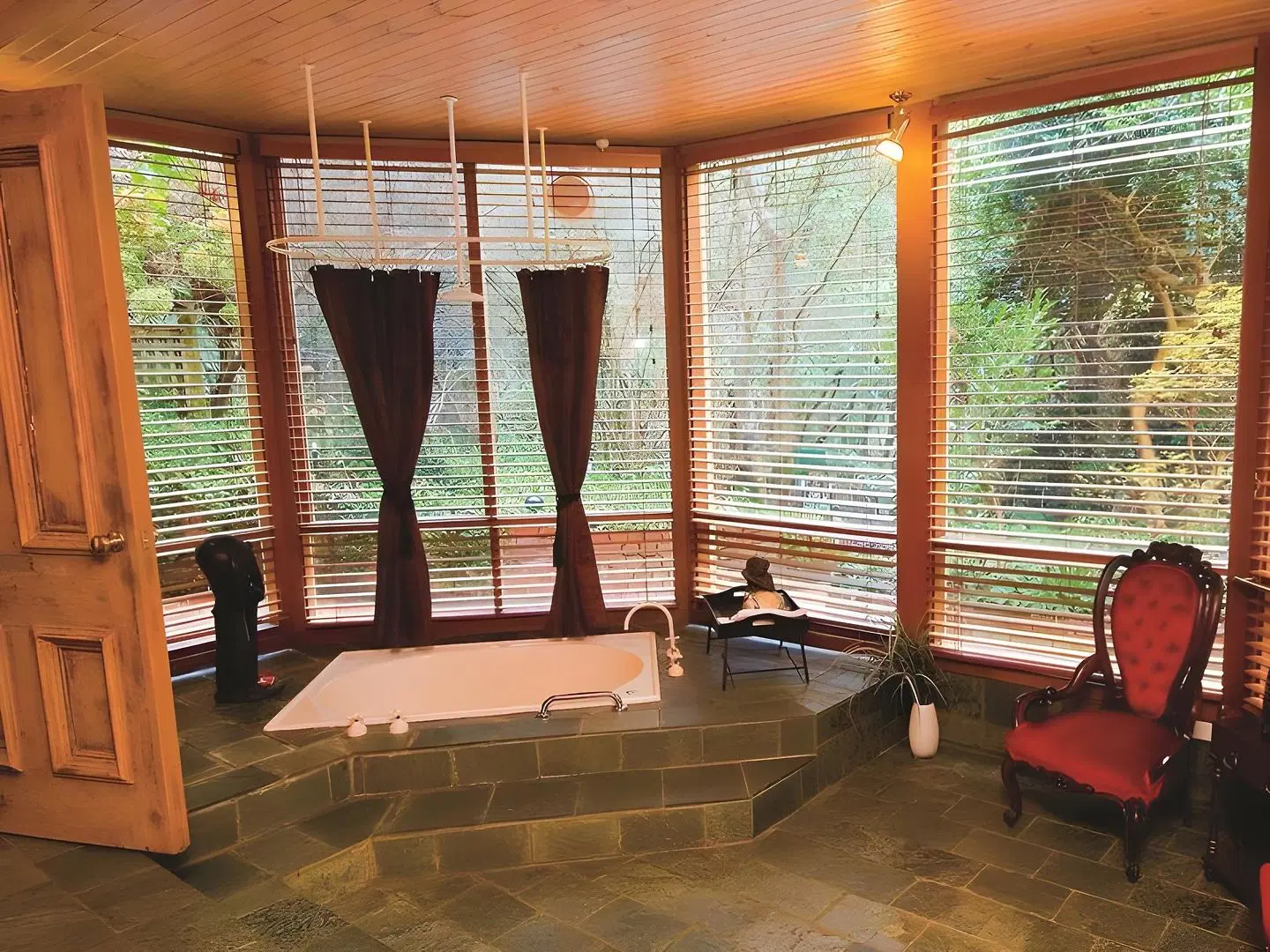 Linden Gardens Rainforest Retreat HEALTH_BEAUTY