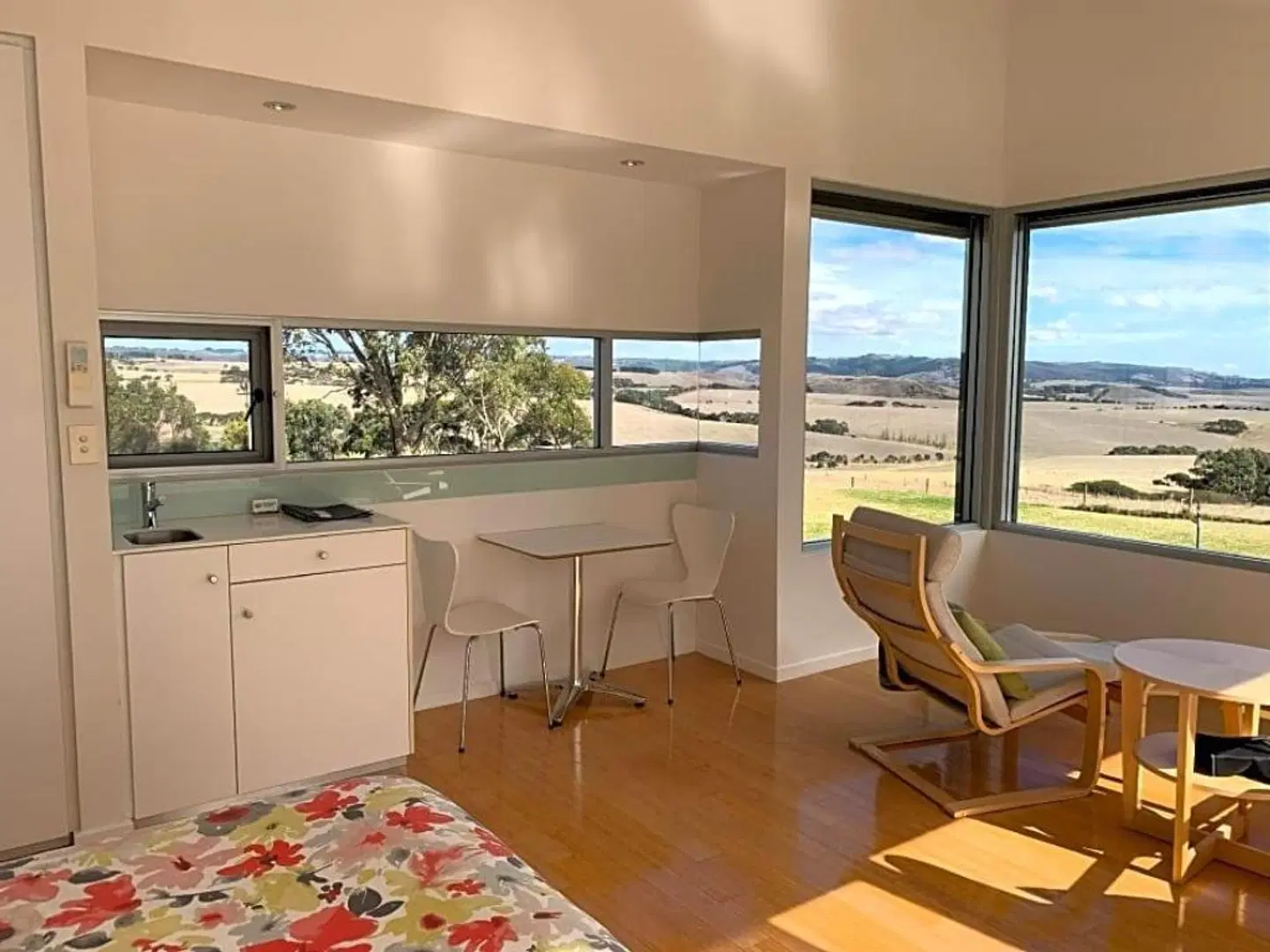 Lush Pastures ROOM_EXAMPLE