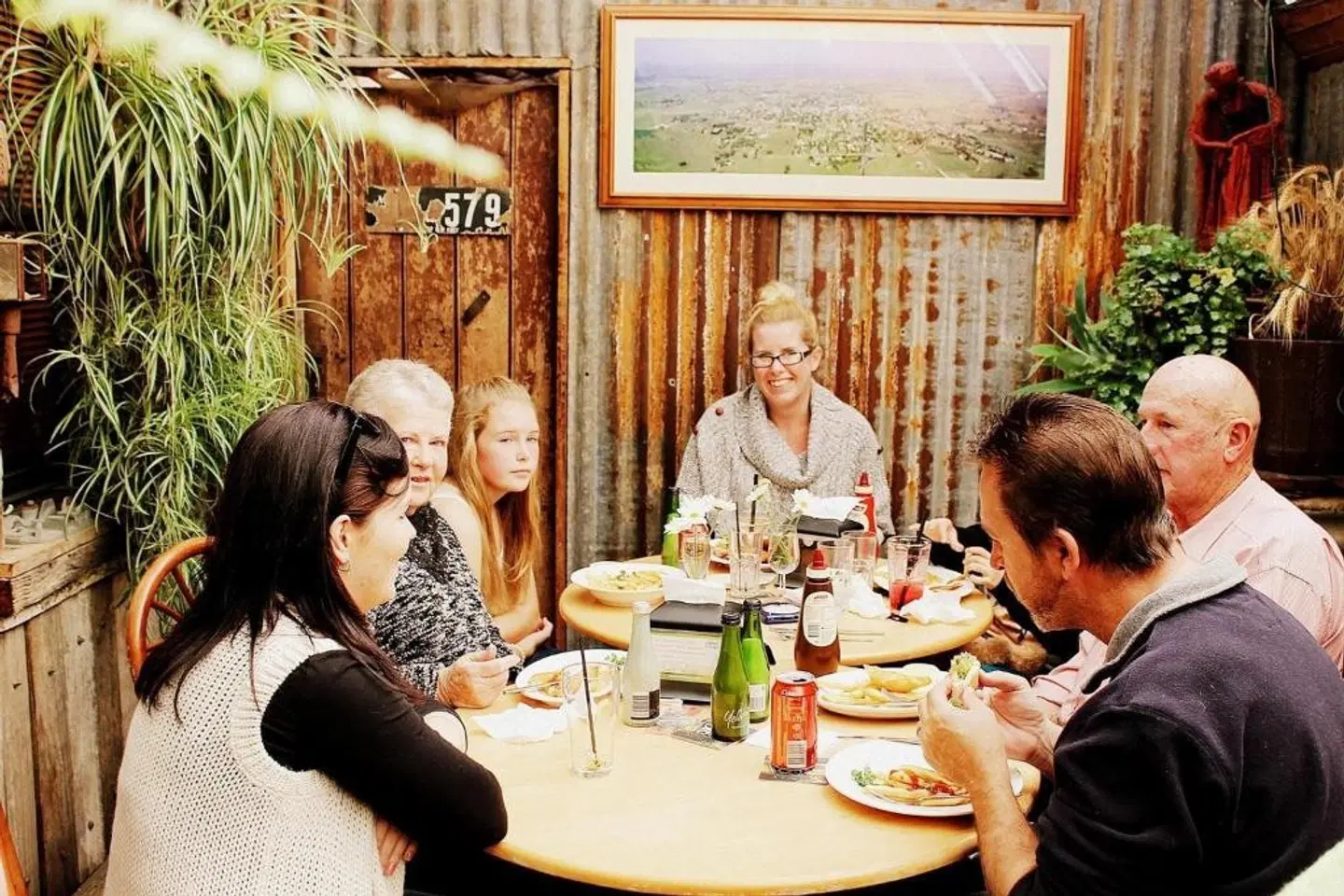 Prince Of Wales Hotel Gulgong PEOPLE