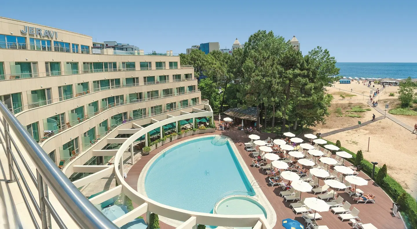 Jeravi Hotel OUTDOOR_POOL