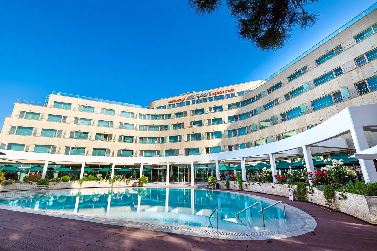 Jeravi Hotel OUTDOOR_POOL