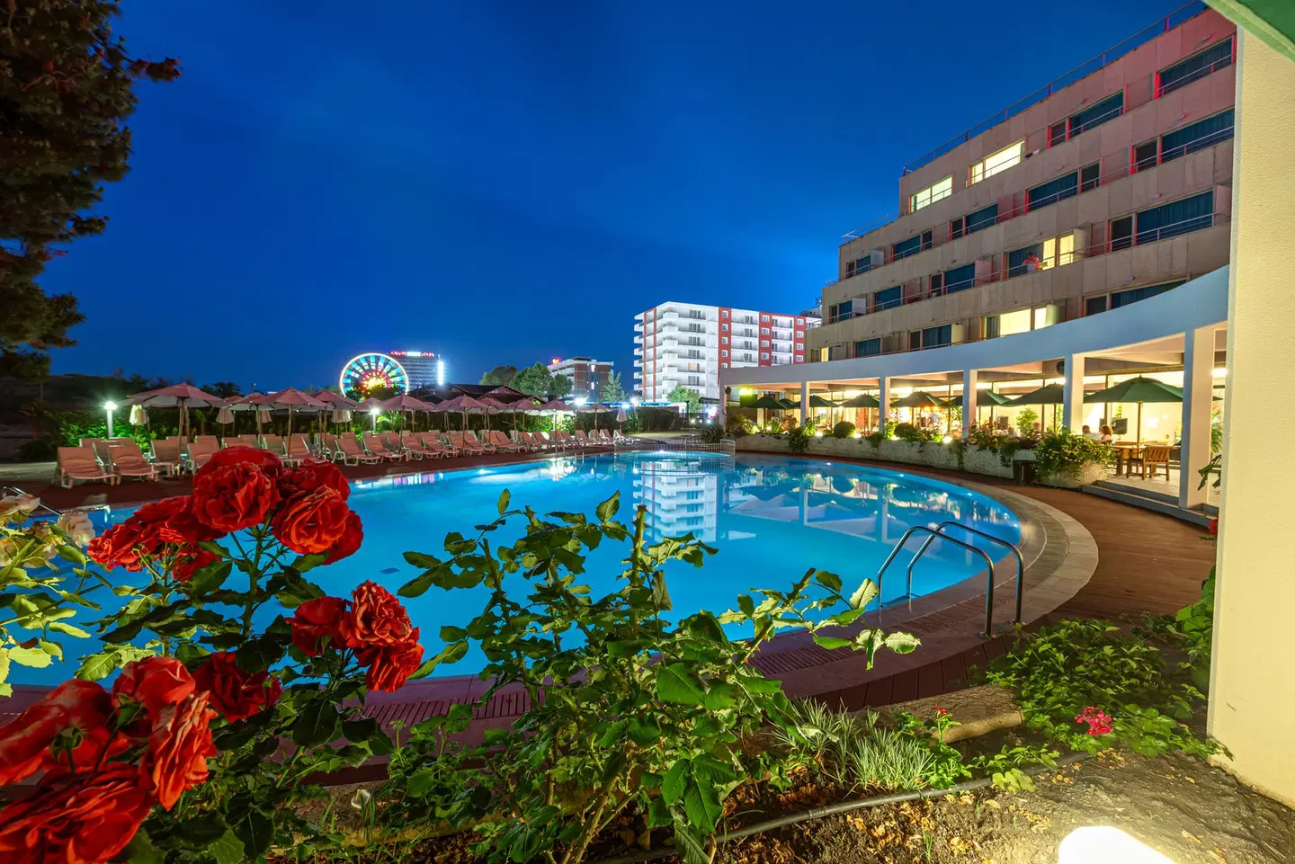 Jeravi Hotel OUTDOOR_POOL