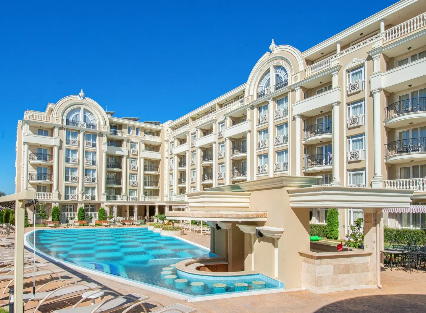 Rena Hotel OUTDOOR_POOL