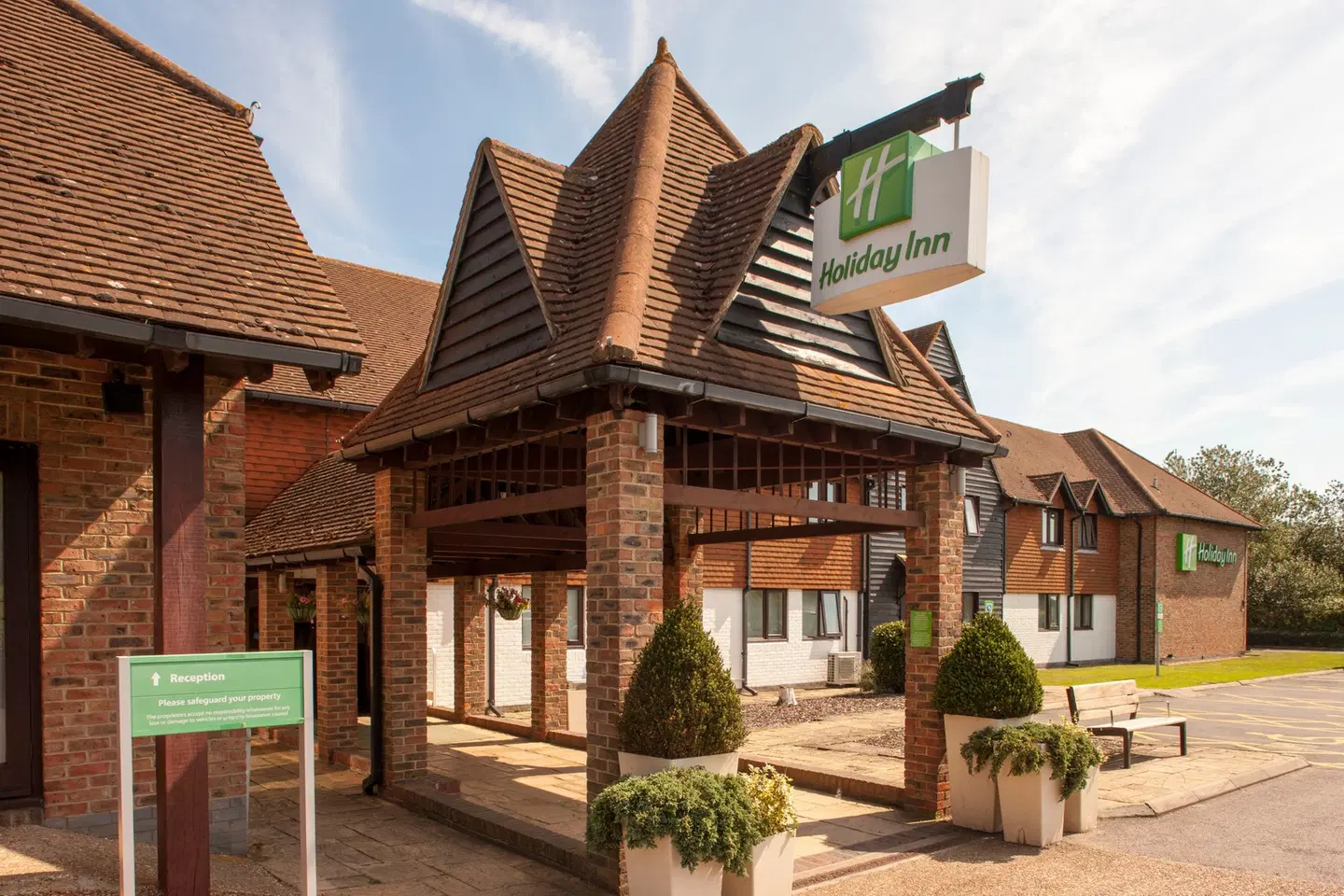 Holiday Inn Ashford Central by IHG EXTERIOR