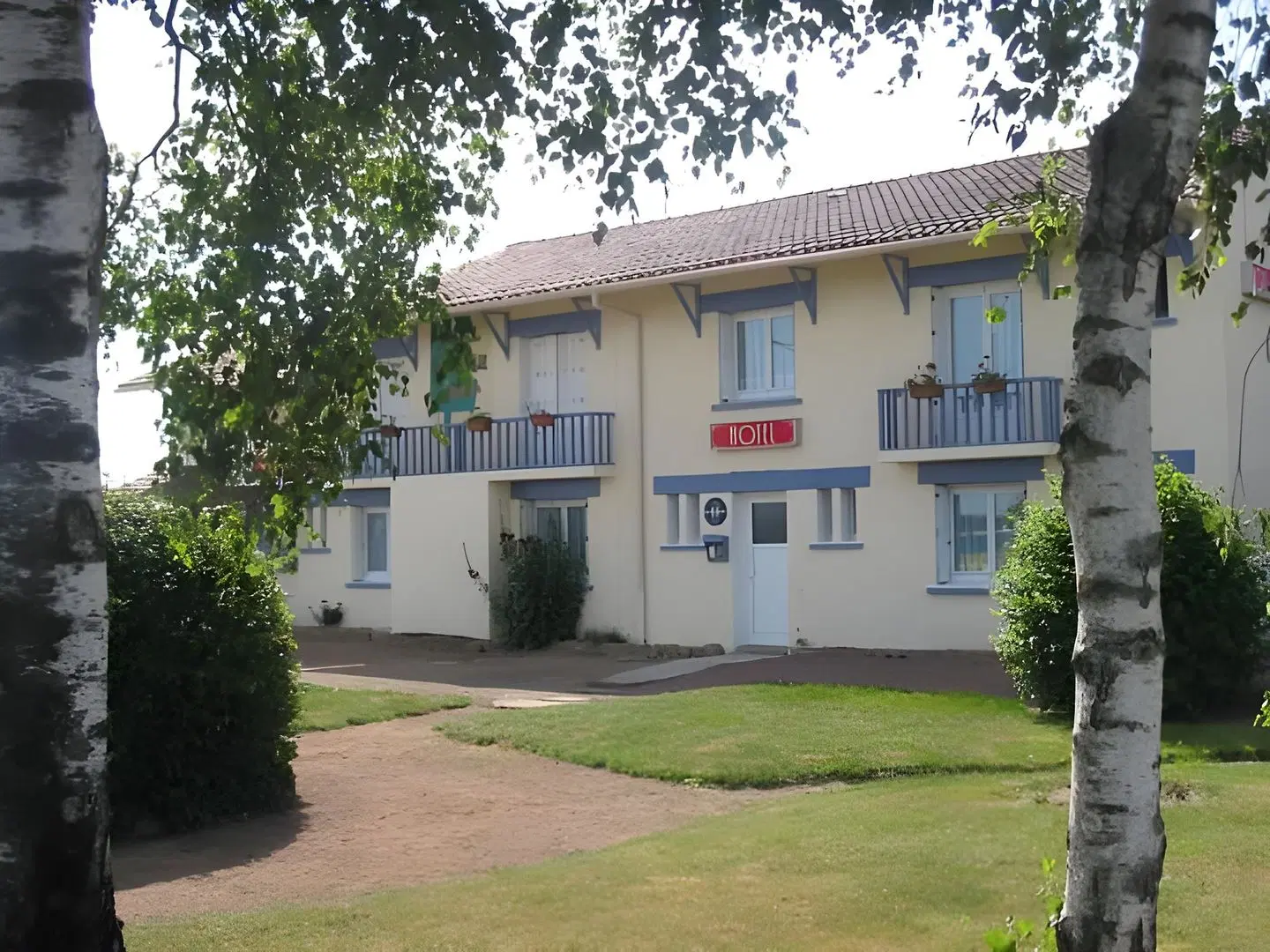 du Cormier EXTERIOR