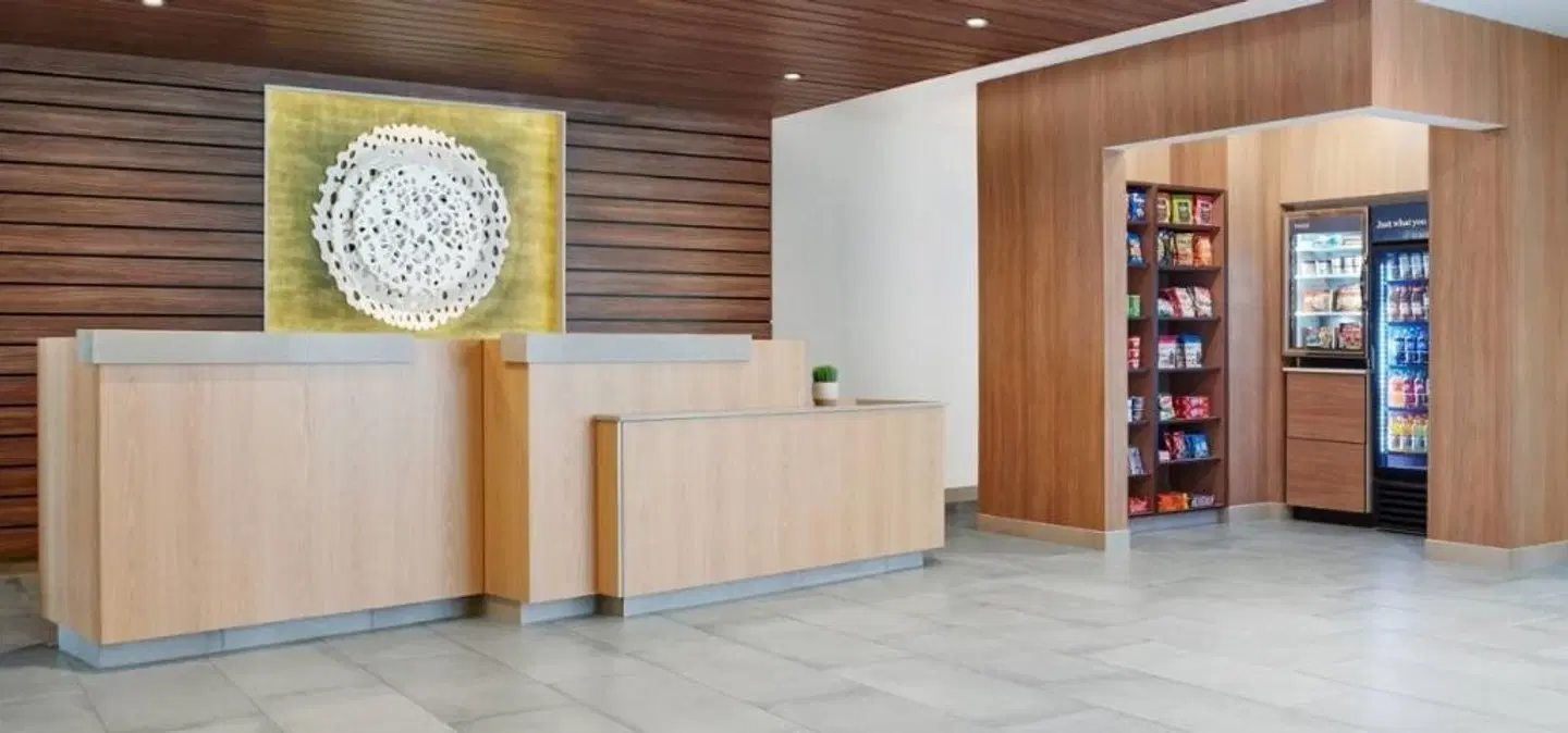 Fairfield by Marriott Inn & Suites Davenport LOUNGE_LOBBY