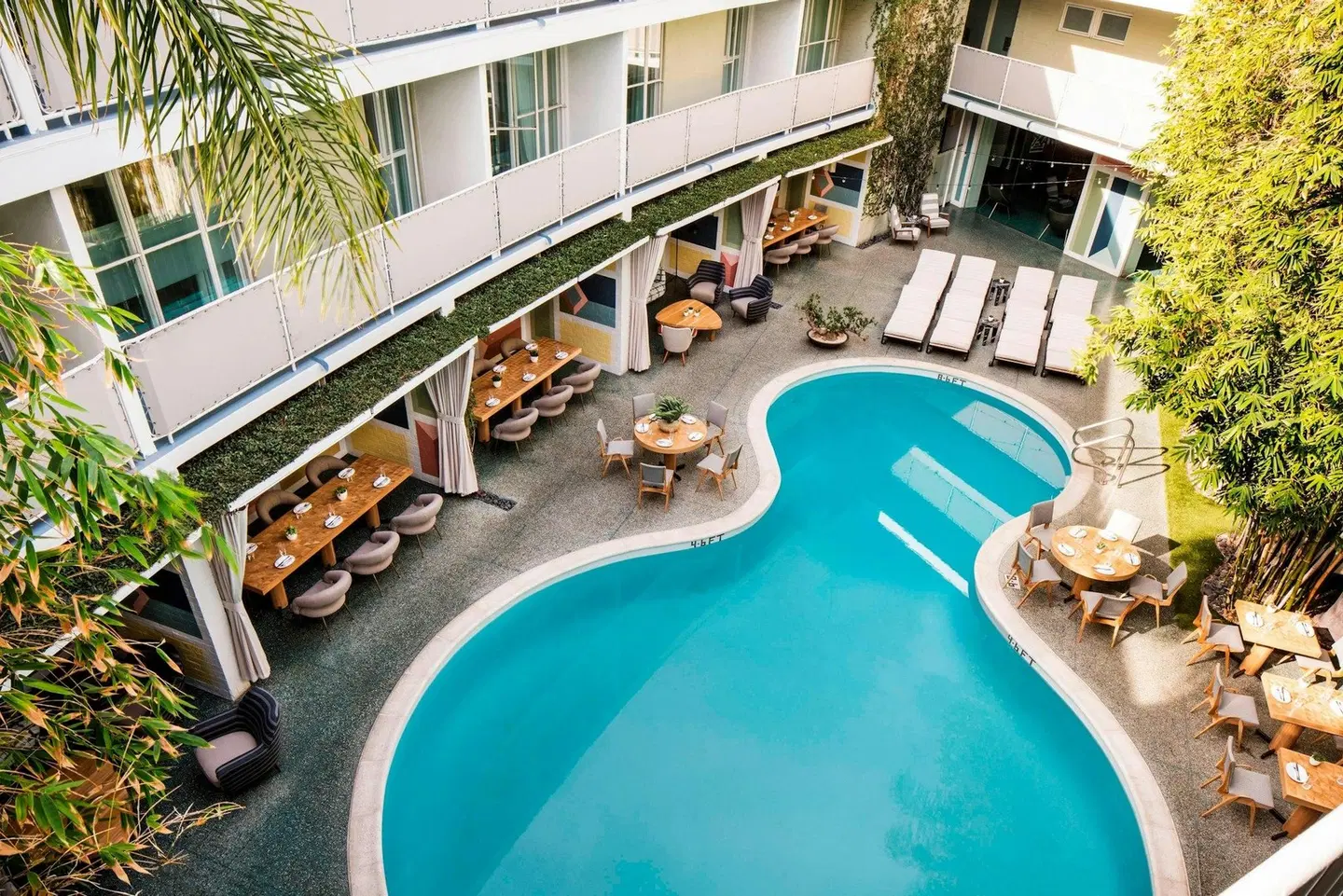 Avalon Hotel Beverly Hills OUTDOOR_POOL