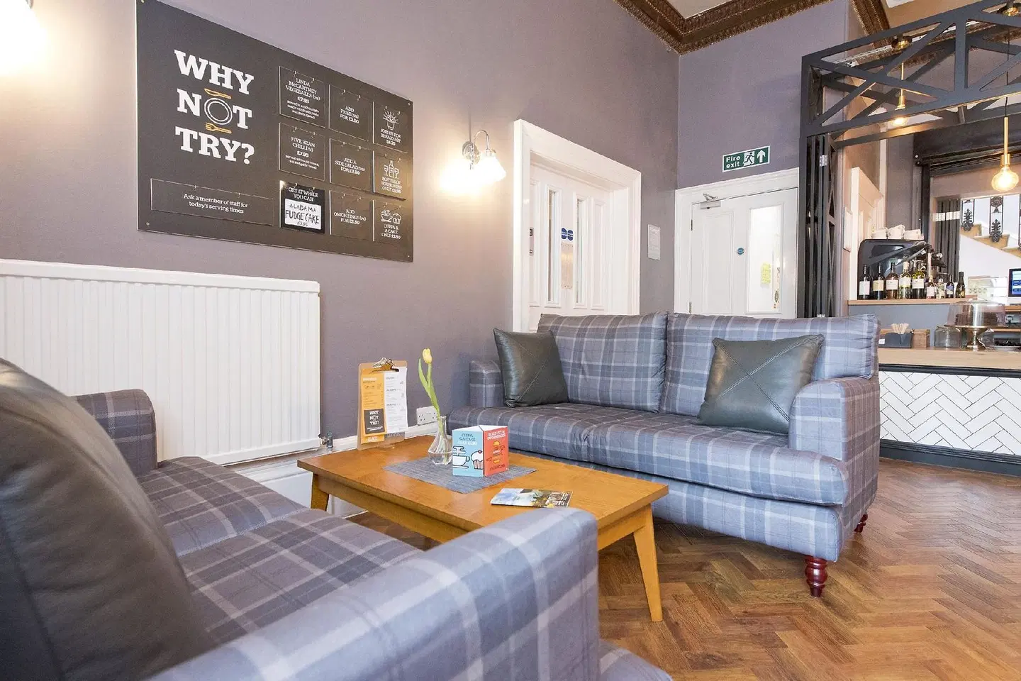 YHA Bath LOUNGE_LOBBY