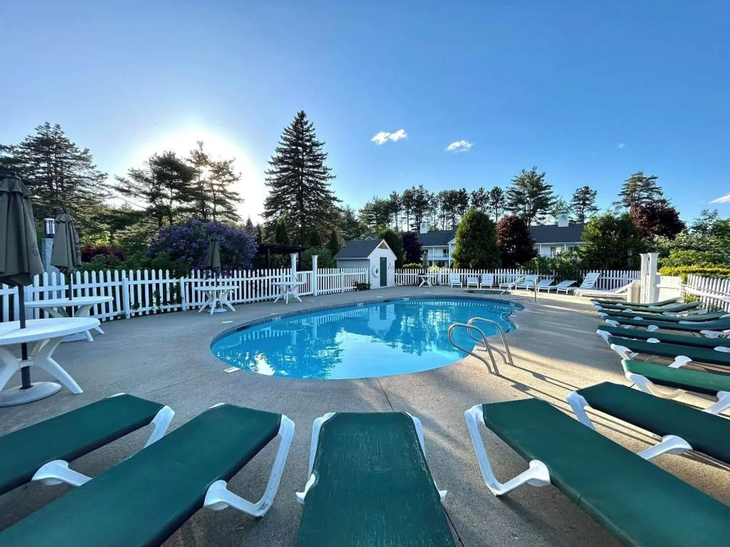Golden Gables Inn Dazzler Select by Wyndham OUTDOOR_POOL