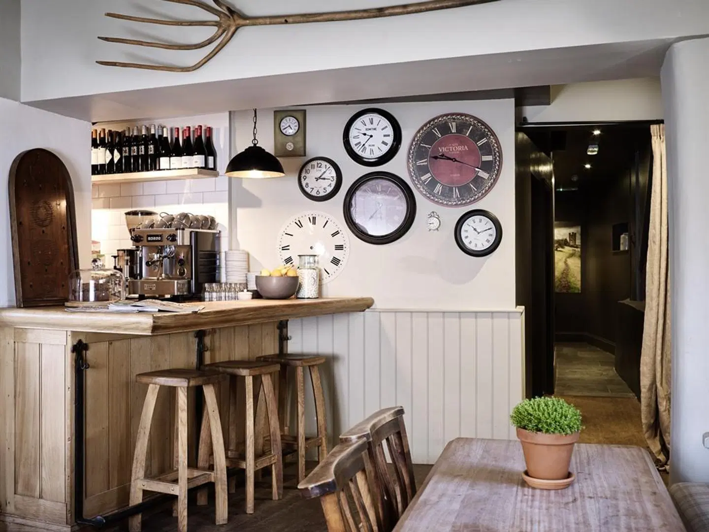 The Masons Arms Bar