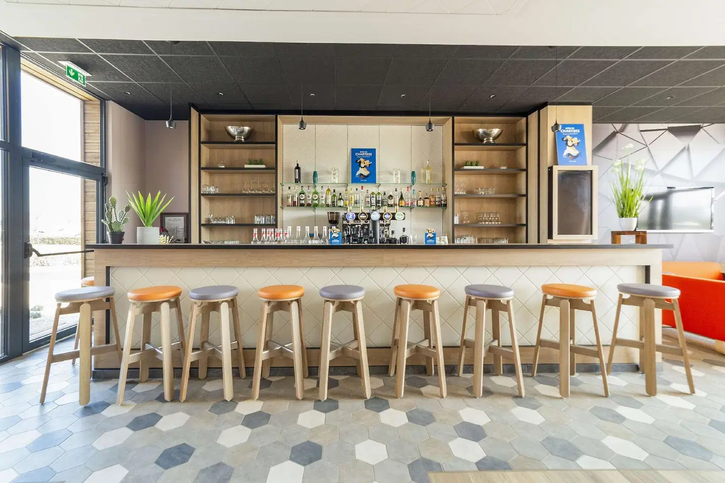 Campanile Chartres Bar