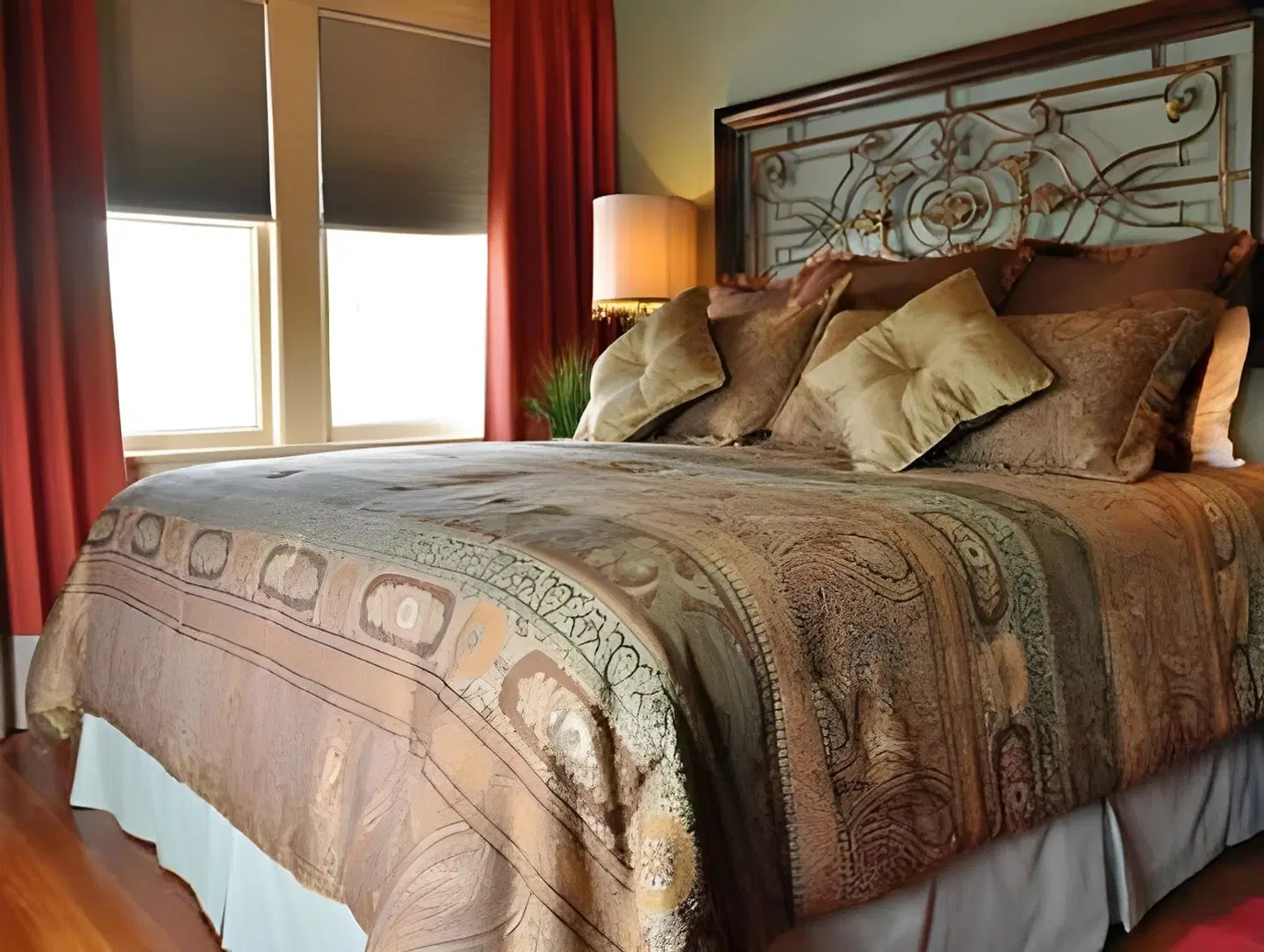 The Campbell Hotel ROOM_EXAMPLE