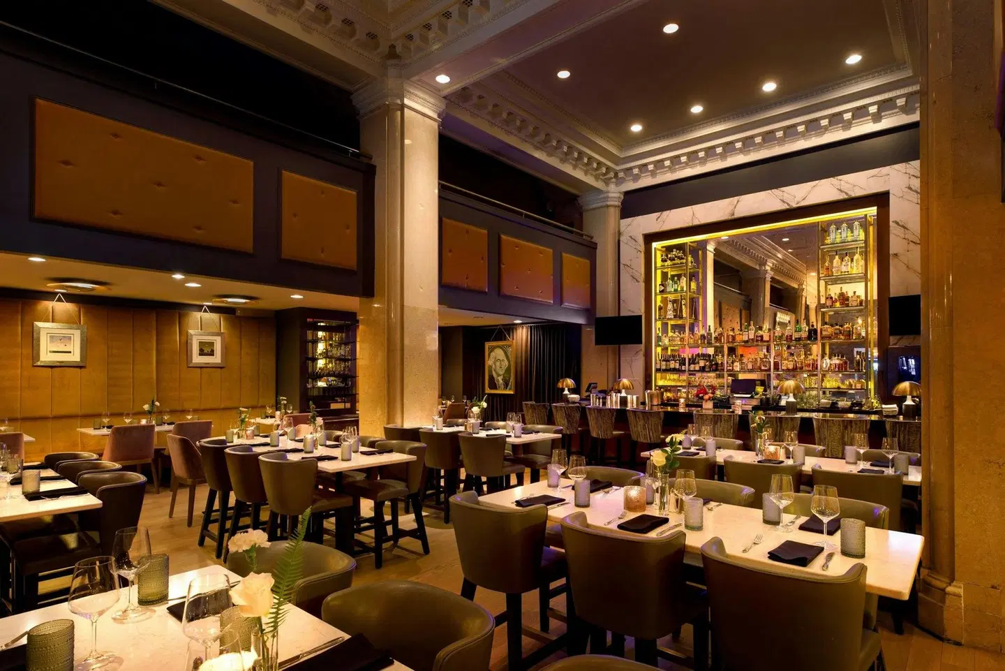 Ambassador Hotel Kansas City, Autograph Collection Restaurant