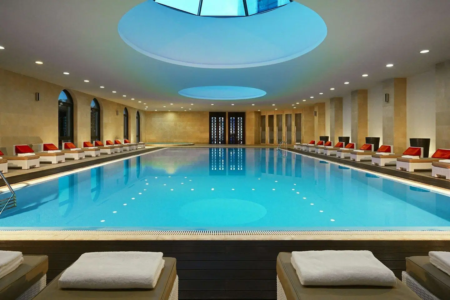 Sheraton Batumi Hotel Hallenbad