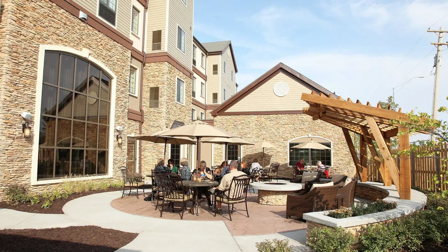 Staybridge Suites Lincoln North East EXTERIOR
