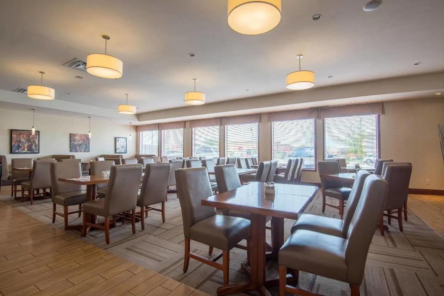 Four Points by Sheraton Saskatoon Restaurant