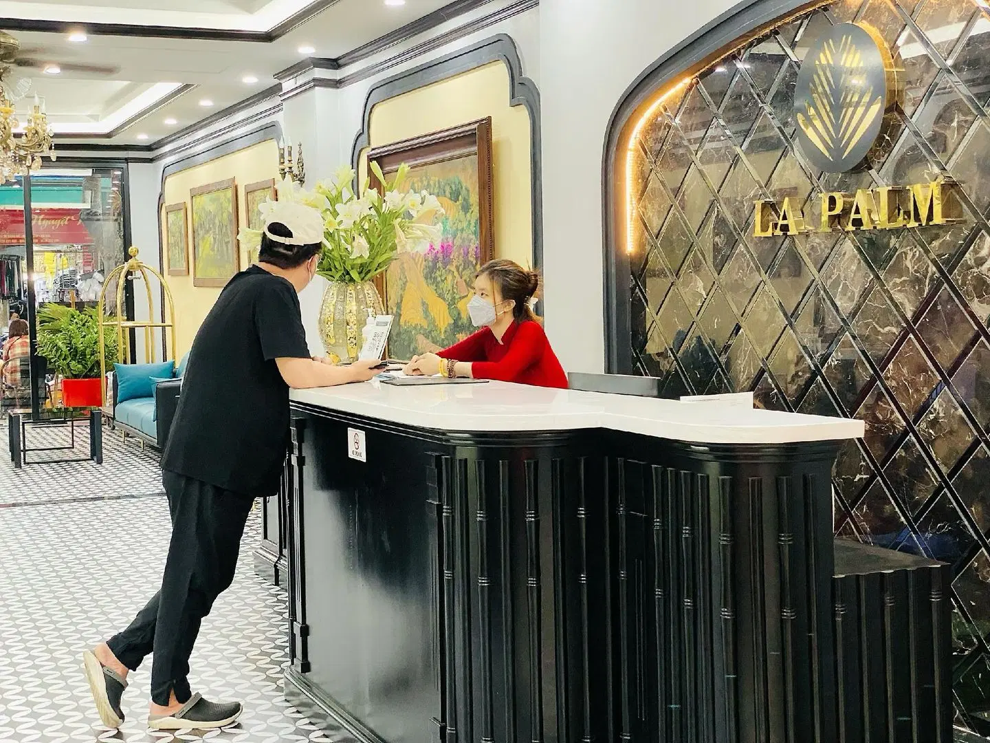 Spring Flower Hotel PEOPLE