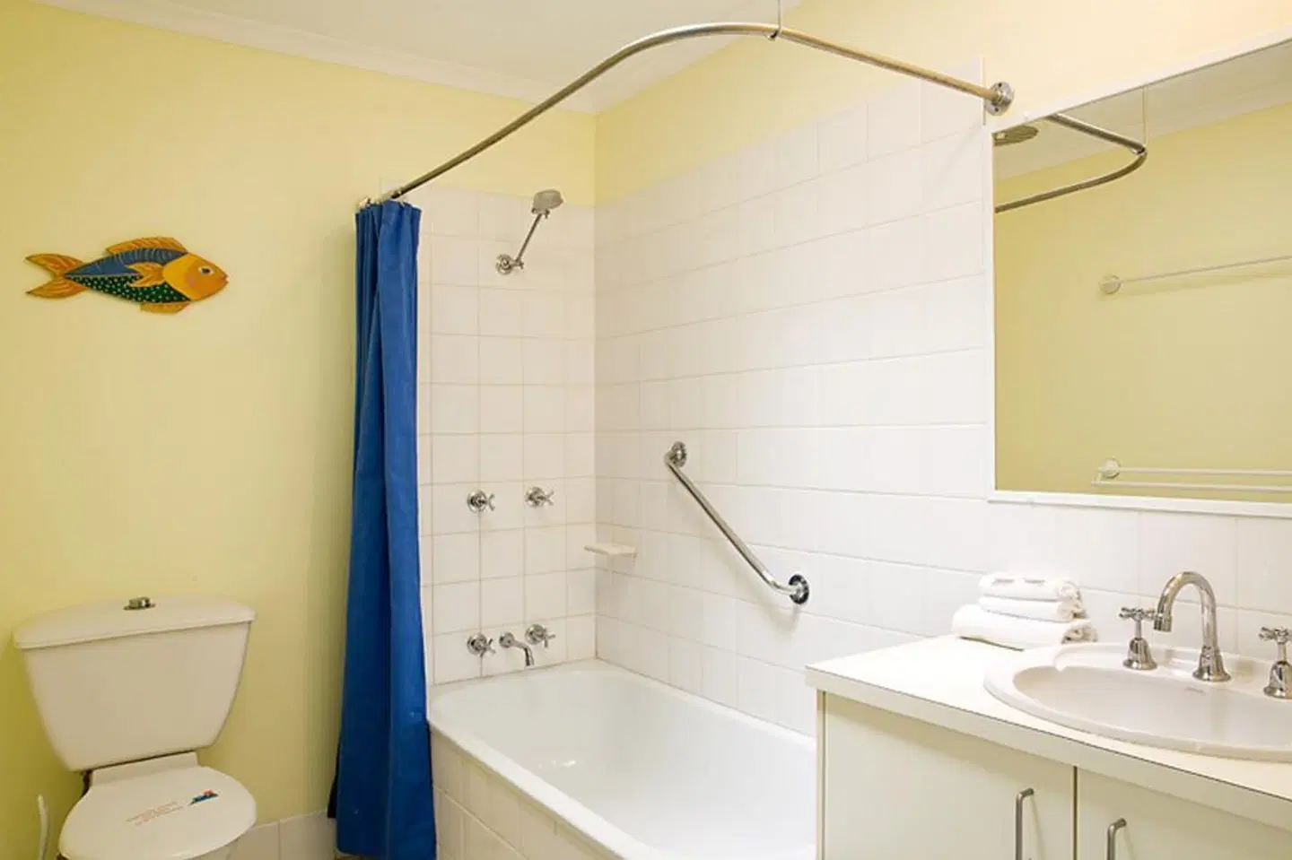 Beach Breakers Resort Badezimmer