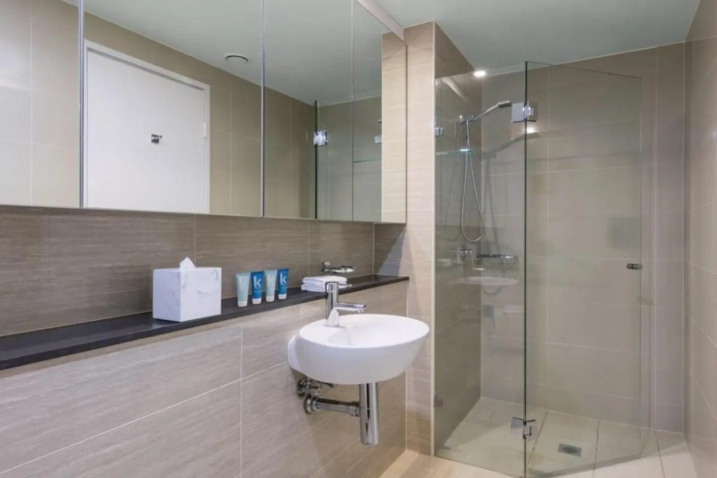 Meriton Serviced Apartments Campbell Street Badezimmer