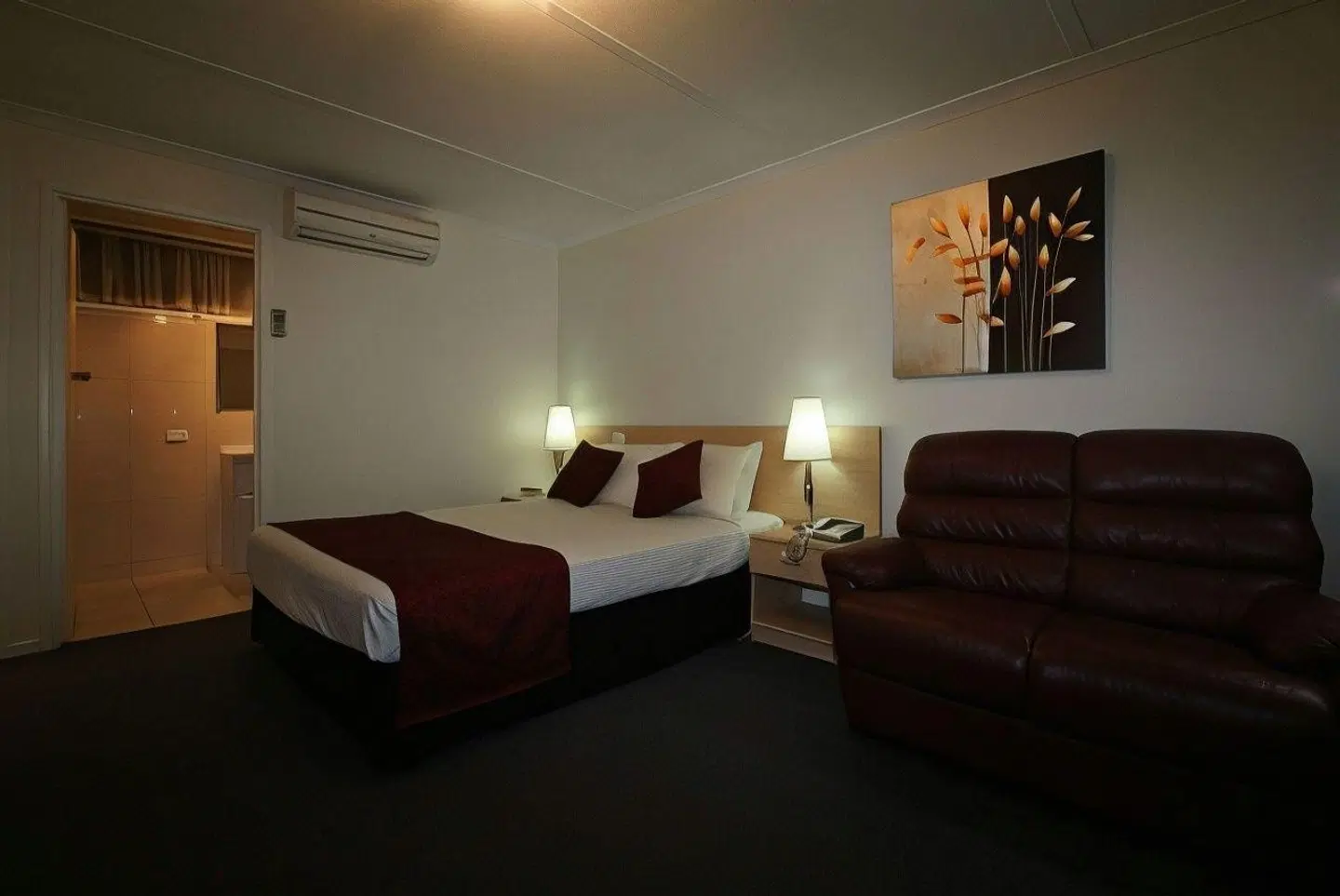 Edinburgh Motor Inn ROOM_EXAMPLE
