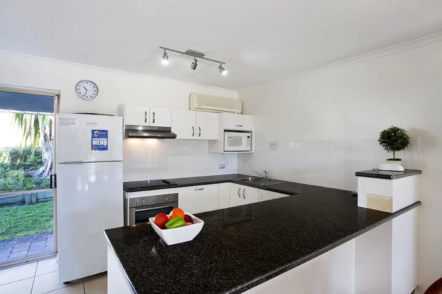 Beach Breakers Resort ROOM_EXAMPLE