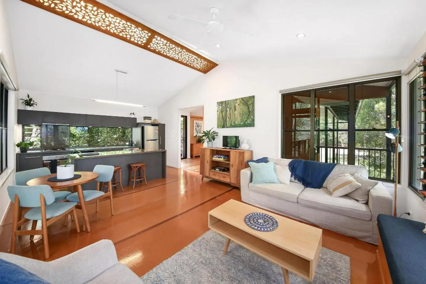 Eumarella Shores Noosa Lake Retreat LOUNGE_LOBBY