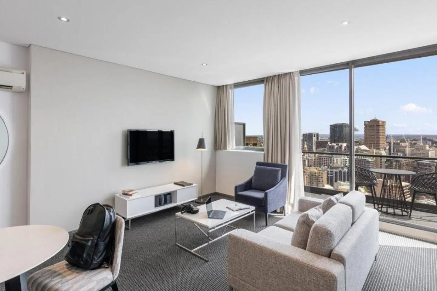 Meriton Serviced Apartments Campbell Street ROOM_EXAMPLE