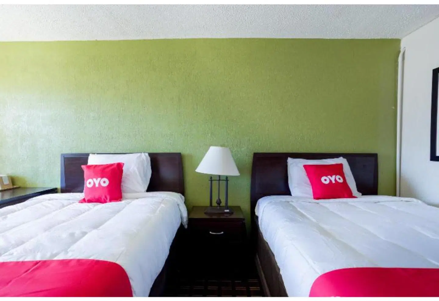 OYO Hotel Pensacola I-10 & Hwy 29 ROOM_EXAMPLE