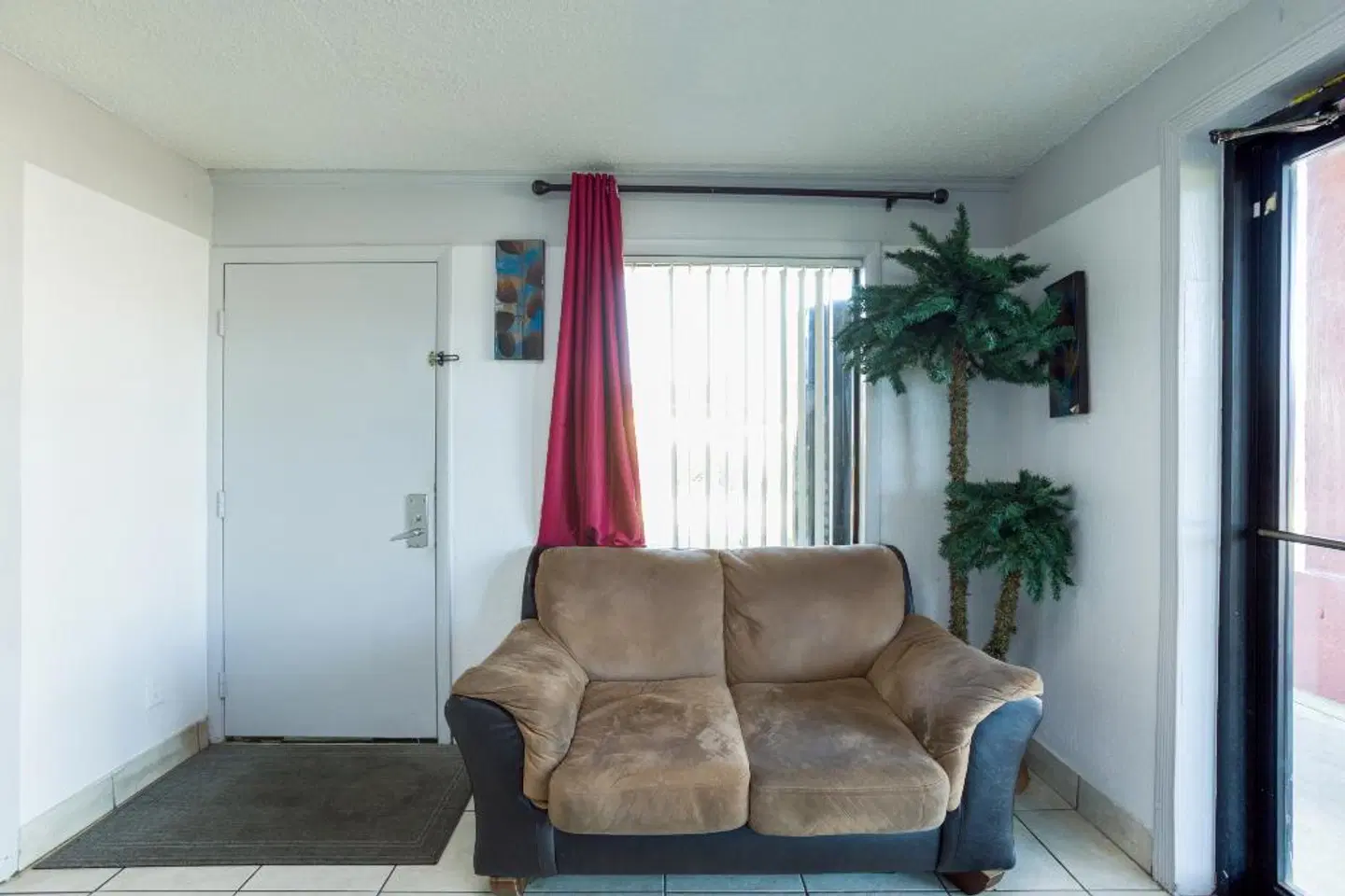 OYO Hotel Pensacola I-10 & Hwy 29 ROOM_EXAMPLE