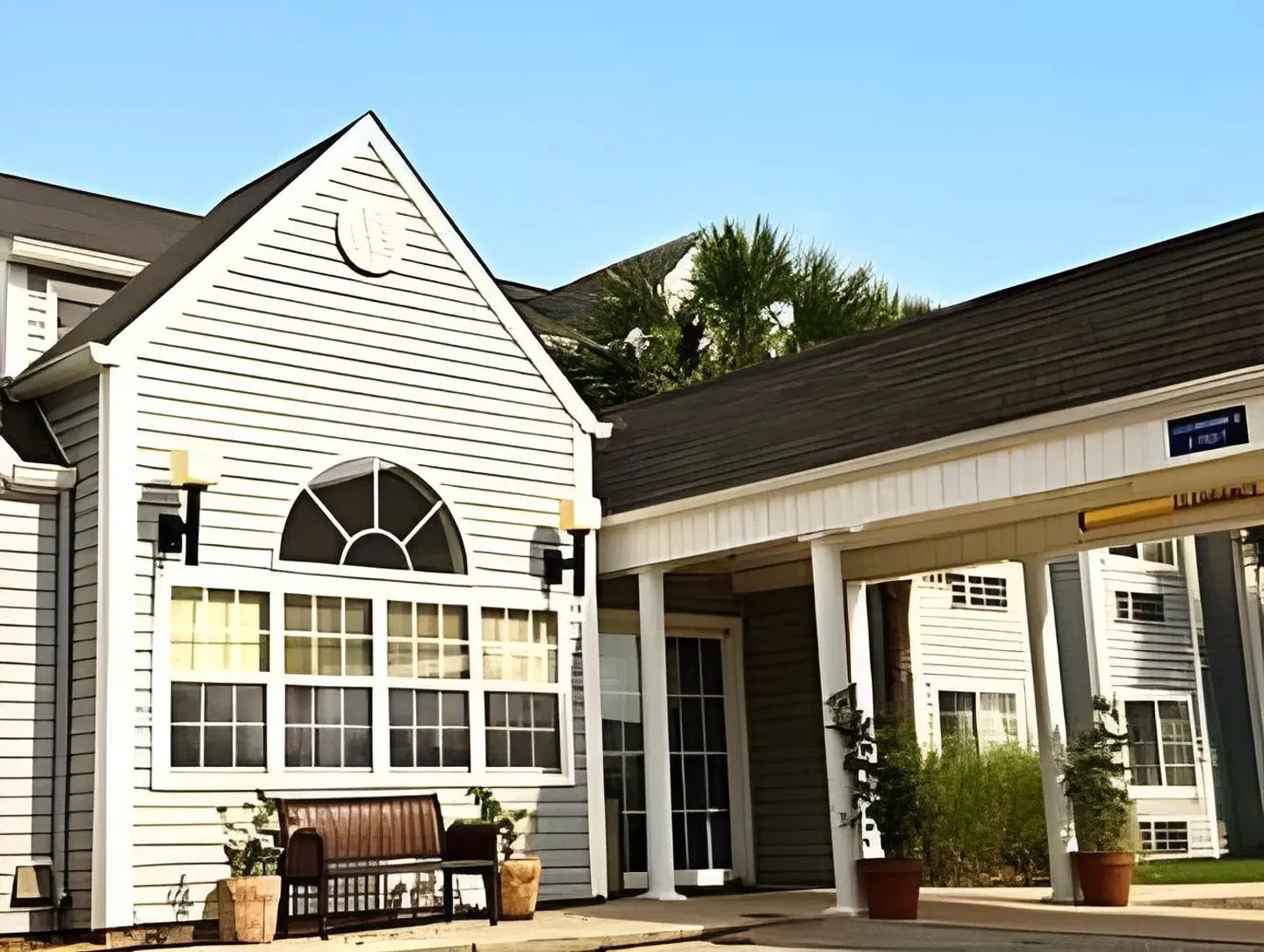 Microtel Inn & Suites by Wyndham Gulf Shores EXTERIOR