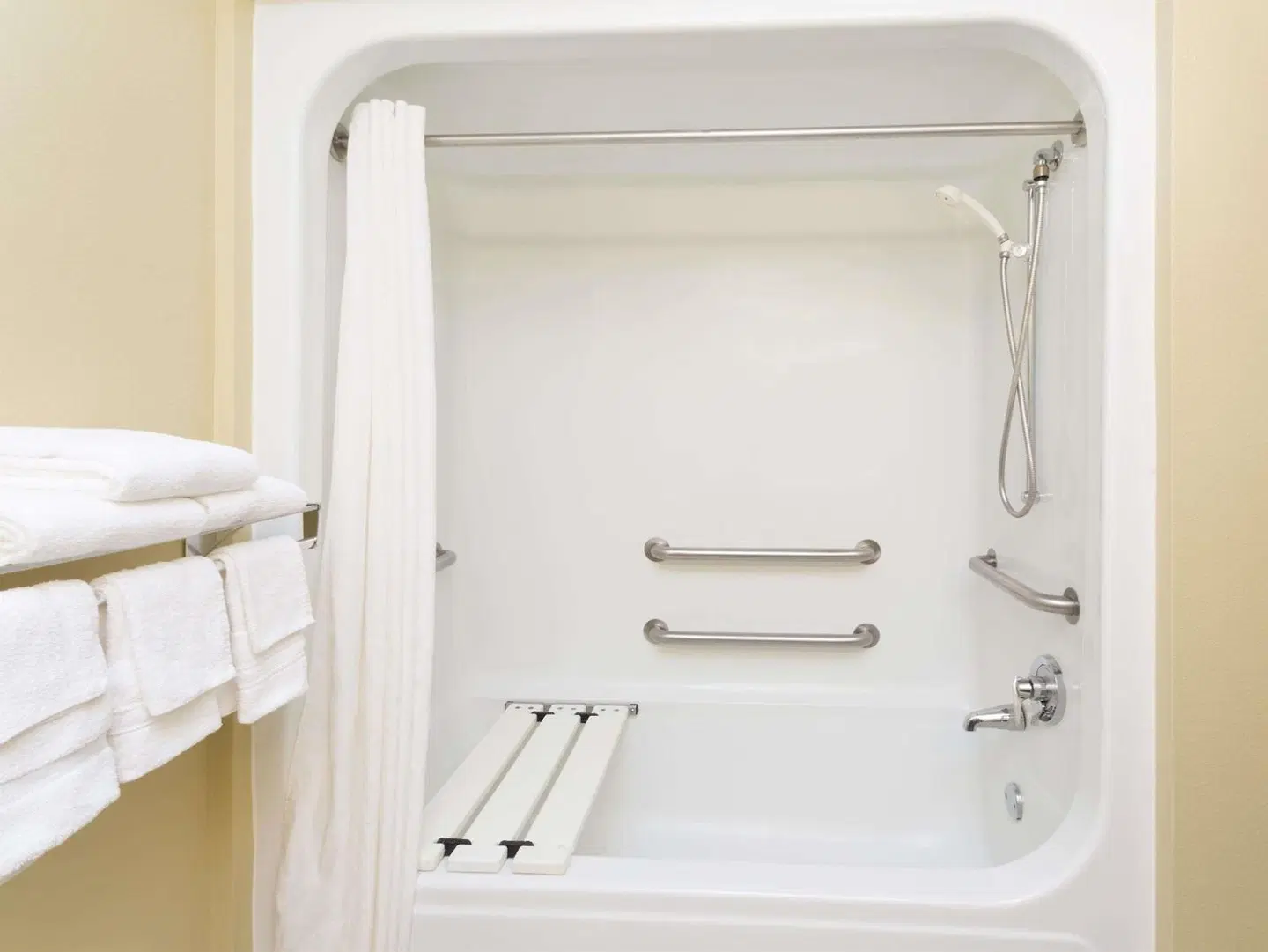 Microtel Inn & Suites by Wyndham Gulf Shores Badezimmer