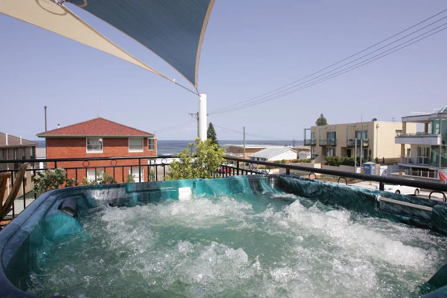 Lavender House Bed & Breakfast OUTDOOR_POOL